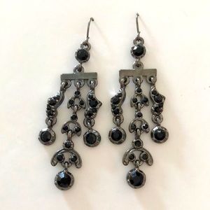 Earrings Black Crystals in silver Metal Hanging and moveable parts Excellent